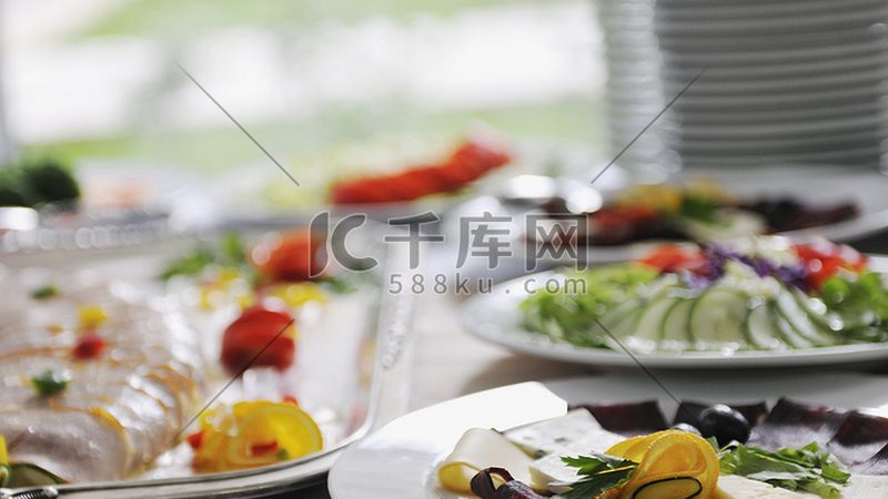 糖果自动包装机包装流程解析：从原料到成品